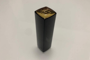 カメリア ルージュ メタル ドゥ シャネル