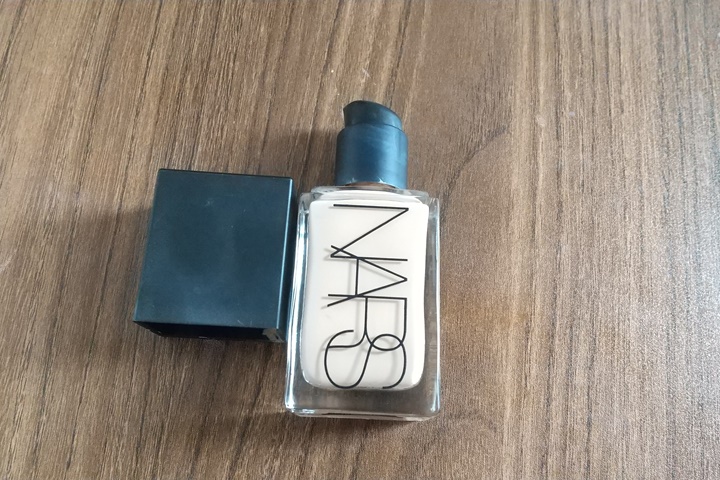 nars容器・付属品