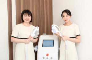 脱毛サロンの女性スタッフ